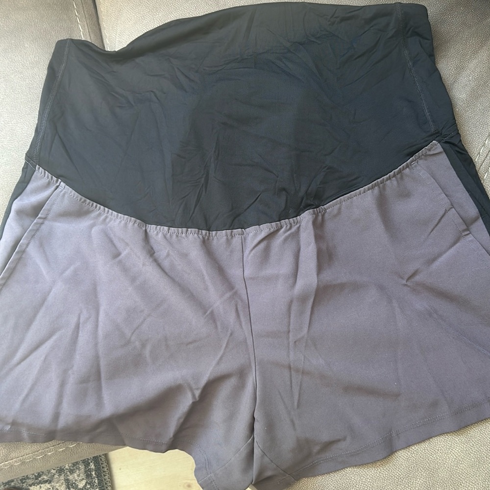 Maternity shorts